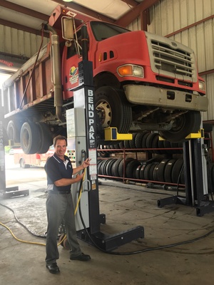 Tim McDougall PCL 18B Portable Column Lifts